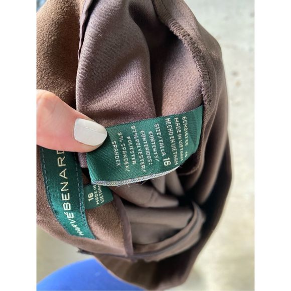 Harve Benard Faux-Suede Brown Slit Pleated Maxi Skirt, Size 16 - Picture 10 of 10